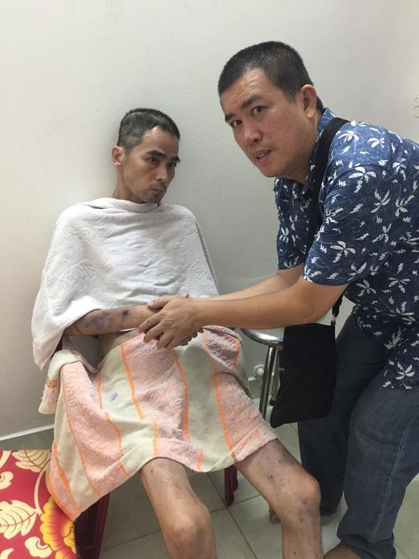 Diễn viên hài Nhật Cường chia sẻ hình ảnh nam diễn viên Nguyễn Hoàng gầy gò và già khọm vì bệnh tật hành hạ 