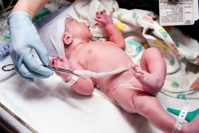 Máu cuống rốn và dây rốn quý giá từ đứa trẻ mới sinh sẽ là nguồn bảo vệ an toàn suốt đời cho bé. (Ảnh minh họa) 