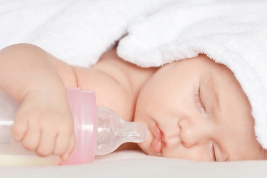 6 sai lầm tuyệt đối không thể mắc khi pha sữa cho trẻ