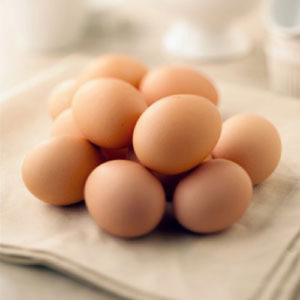 Trứng gà nhiều dưỡng chất nhưng mẹ bầu không nên ăn quá nhiều. (ảnh minh họa)