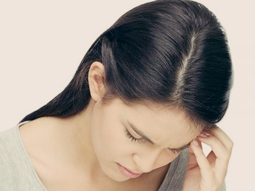 Căng thẳng thần kinh cũng làm bạn rụng tóc đi đáng kể